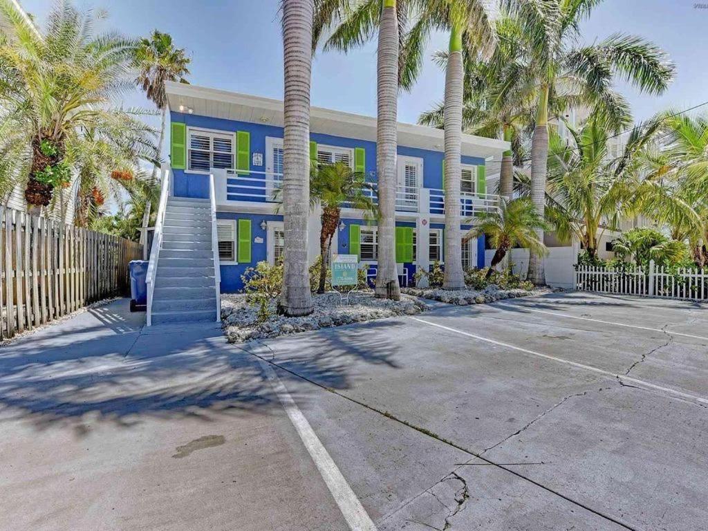 Beach Getaway Pool Condo Between The Island Marina And Beach Bradenton Beach Exterior foto