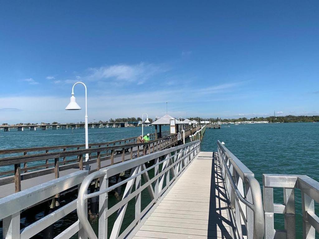 Beach Getaway Pool Condo Between The Island Marina And Beach Bradenton Beach Exterior foto
